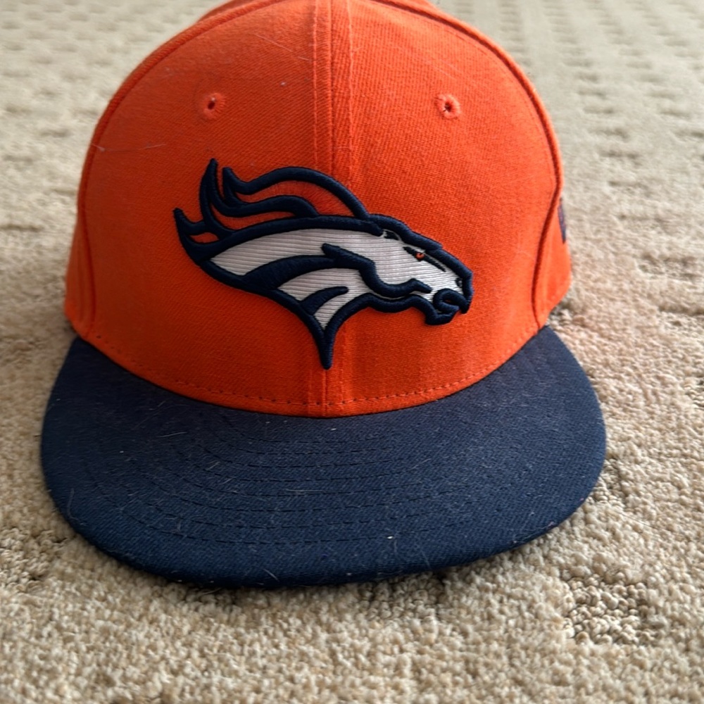 Boy’s NFL Denver Broncos 6 5/8 53cm ball cap